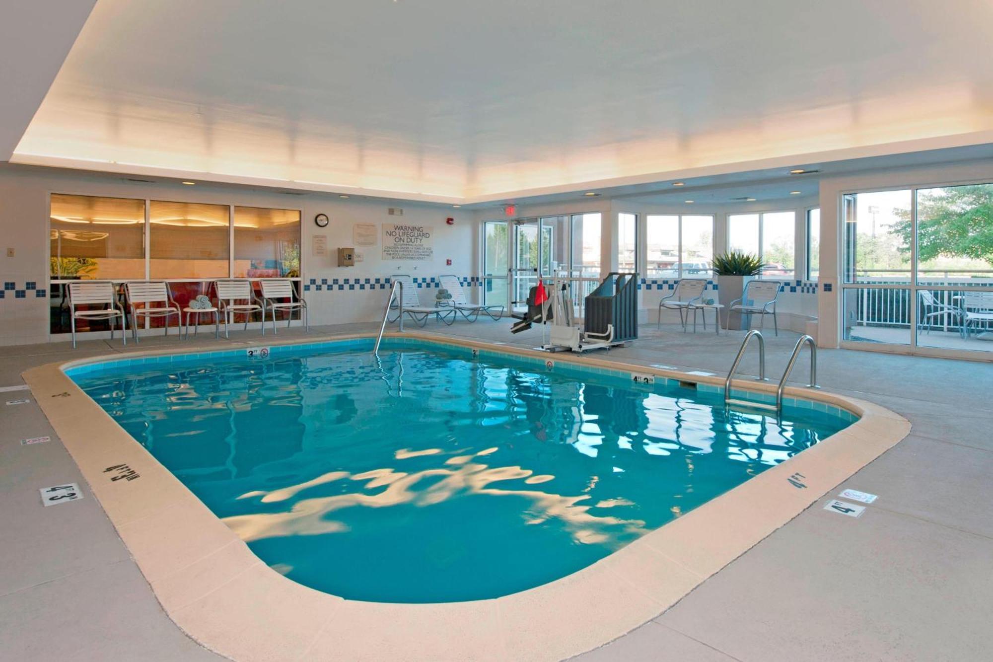 Fairfield Inn & Suites By Marriott Bloomington Dış mekan fotoğraf