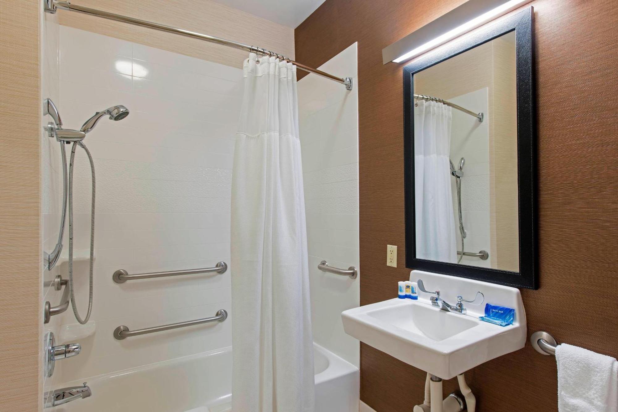 Fairfield Inn & Suites By Marriott Bloomington Dış mekan fotoğraf