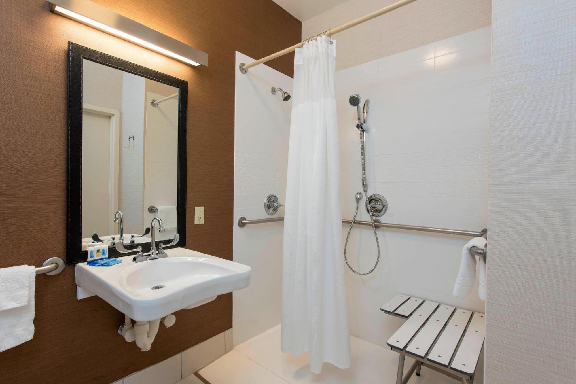 Fairfield Inn & Suites By Marriott Bloomington Dış mekan fotoğraf